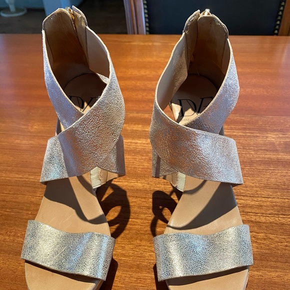 Diane Von Furstenburg Gold Opal wedges - Picture 3 of 12